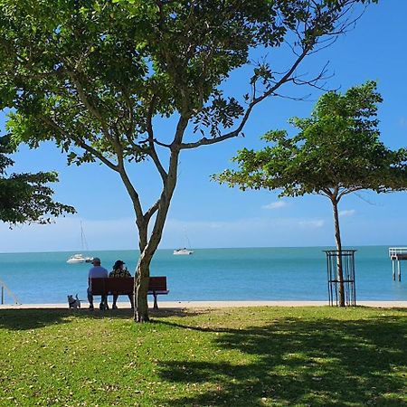 Villa Venezia Apt 3 - Spacious Hervey Bay Beachfront Apartment Exterior foto
